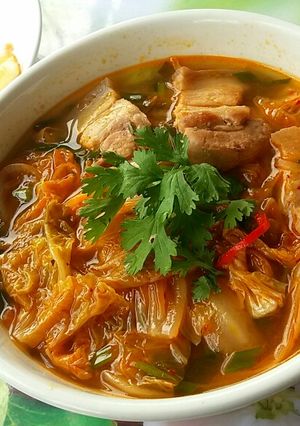 Hình của món Canh kim chi.