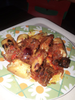 A picture of Home made roasted bole with local sauce.