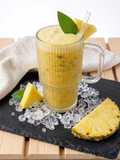 Zumo de Piña y Nectarina con Semillas de Chia