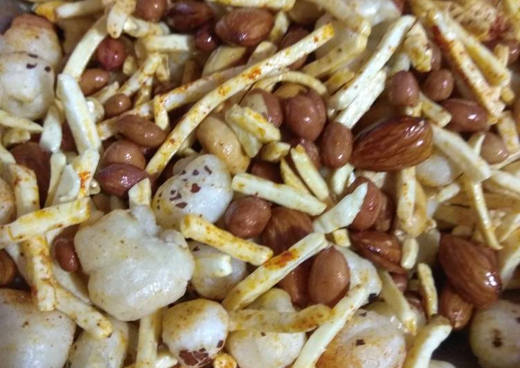 Recipe of Any-night-of-the-week Falahari chevda/ Dry fruits Namkin