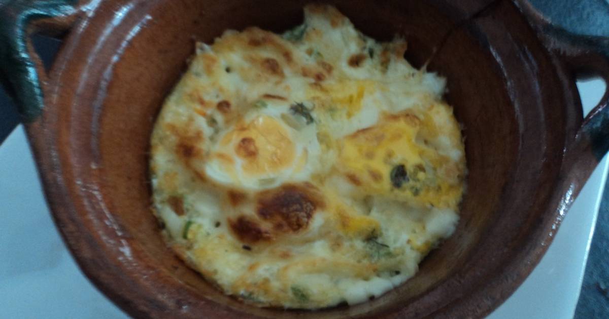 Huevos en cazuela gratinados con quelites o espinacas Receta de MARTÍN  GERARDO RAMÍREZ CORREA- Cookpad