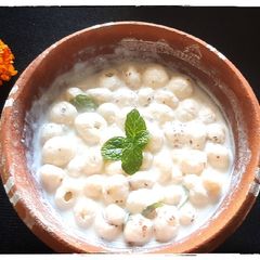 A picture of Makhana Raita.