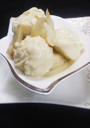 A picture of Custard Apple Ice Cream.