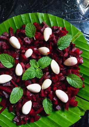 A picture of Raw beetroot salad.