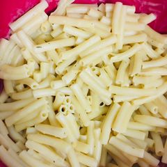 A picture of Cheesy Macaroni.