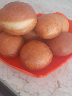A picture of Doughnut without hole.