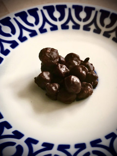 Una foto de Garbanzos tostados con chocolate negro
