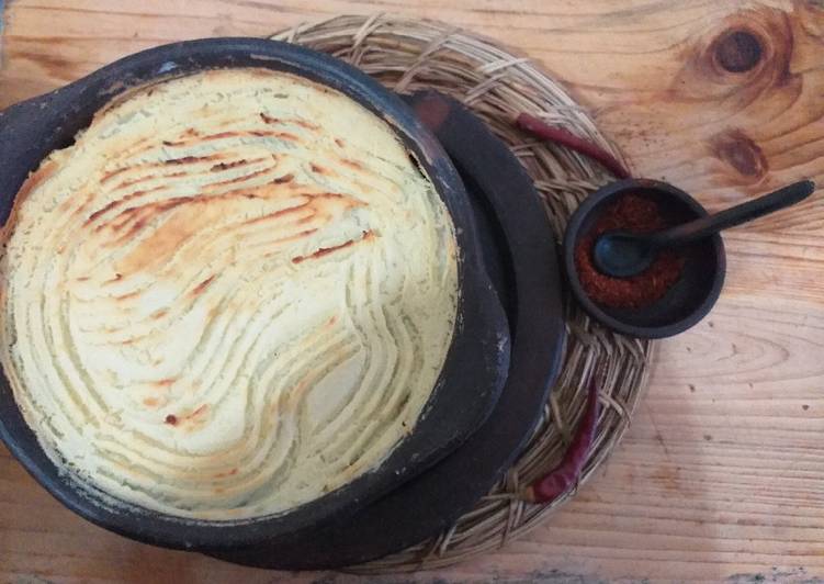 Pastel de papas sintetico con verduras y frijoles negros