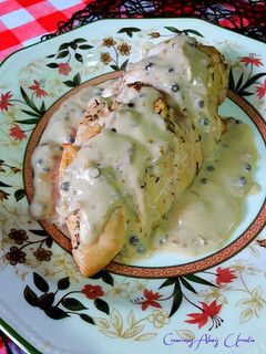 Una foto de Pechuga de pollo al horno en salsa de pimienta verde