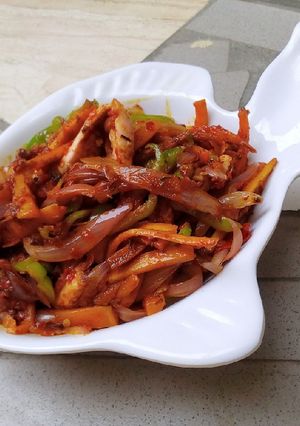 A picture of Veggie sauce.