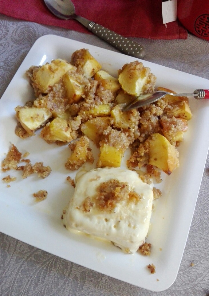 Una foto de Apple crumble exprés