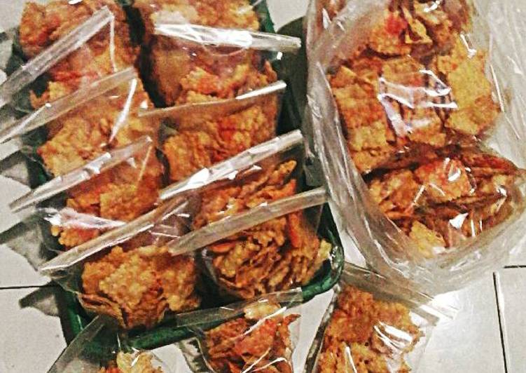 Pangsit pedas ekonomis.