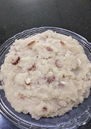 A picture of Daney Daar Sugi ka Halwa.