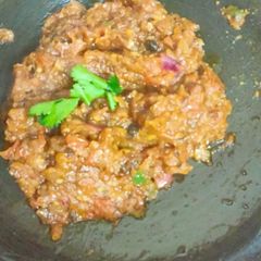 A picture of Onion chutney.