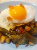 Ensalada templada de garbanzos, alcachofa y pera