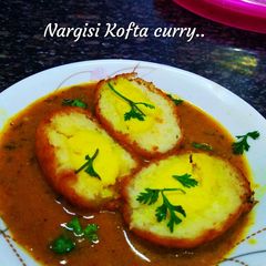 A picture of Nargisi Kofta Curry.