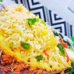 A picture of Pineapple fried rice.