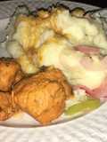 Puré de yuca con pollo al limón