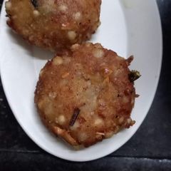 A picture of Sabudana vada.