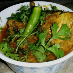 Bengali chicken curry A picture of Bengali chicken curry.