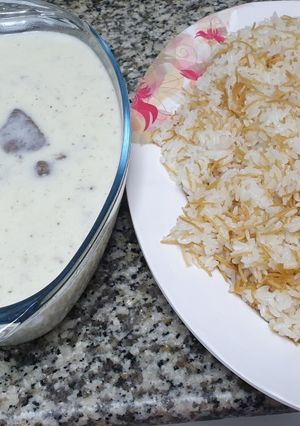 صورة لوصفة شاكرية باللحمة ورز بالشعيرية
