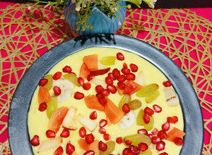 A picture of Fruit Custard.