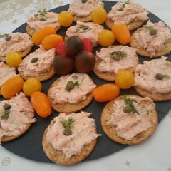 A picture of Tangy Smoked Salmon mousse for party starters.