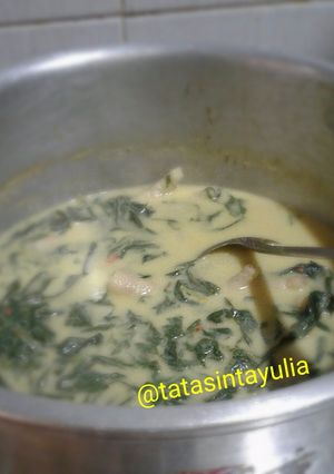 Foto resep Sayur Daun Singkong Ceker Sinta