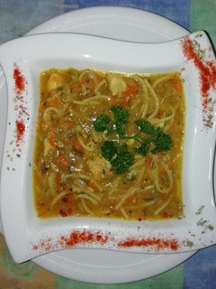 A picture of LeViés Chicken and Vegetables Soup.