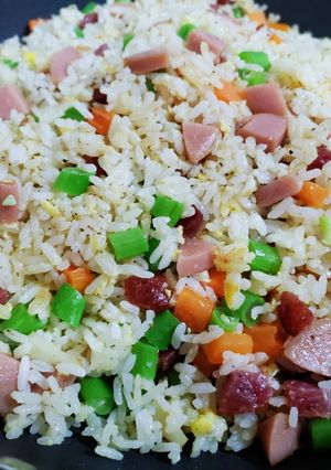 Hình của món Cơm chiên thập cẩm.