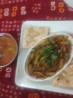 ટીડોળા નું પરંપરાગત શાક (Tindora Shak Recipe In Gujarati) રેસીપી મુખ્ય ફોટો