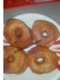 A picture of Ring doughnuts.