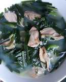 Canh trai sông nấu hẹ