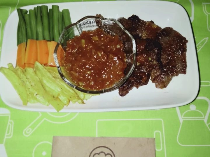Cara Mudah Menyiapkan Resep 194. Beef Steak with Saos BBQ by Uliz Kirei yang Enak Banget Anti Ribet, Lezat
