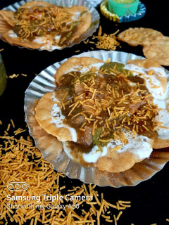 पापड़ी चाट (papdi chaat recipe in Hindi) रेसिपी मुख्य फोटो