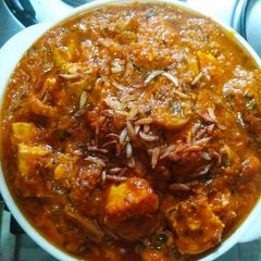 A picture of Lasooni paneer.
