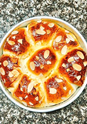 Hình của món Bánh mì sữa Nhật Bản.