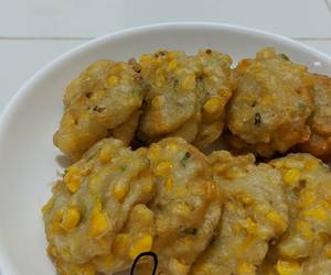 Praktis Menyajikan Bakwan Jagung Mantul Banget Praktis Menyajikan Bakwan Jagung Mantul Banget