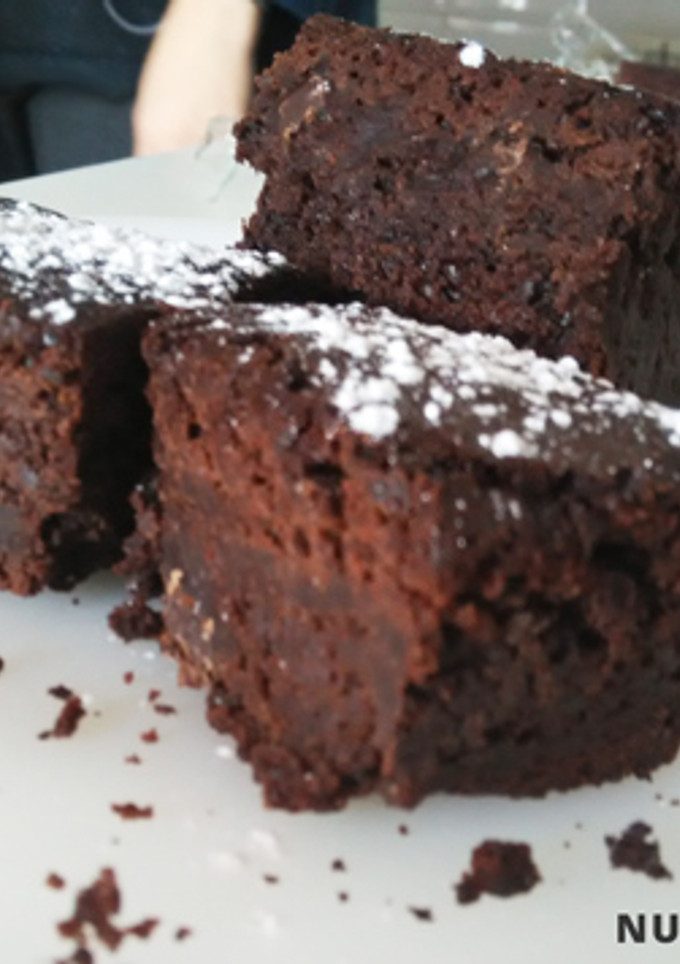 Una foto de Brownie de chocolate negro