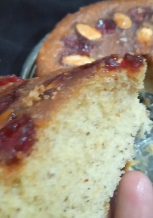 A picture of Almond cake.