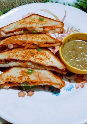 A picture of Amul cheese spread vegetable sandwich.