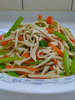 涼拌干絲-夏季爽口涼拌菜3 的食譜成品照片