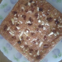A picture of Orange and carrot cake without oil.