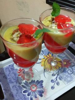 A picture of Mango custard Jello.