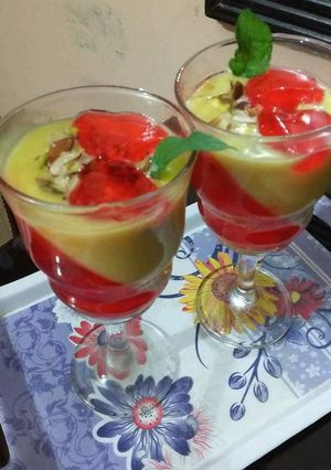 A picture of Mango custard Jello.