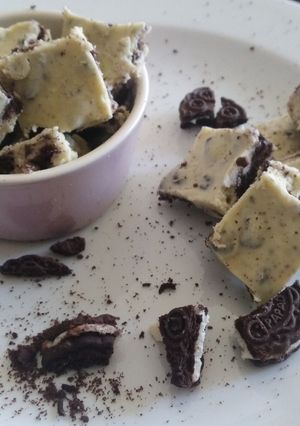 Φωτογραφία της συνταγής Μπισκοτάκια oreo με λευκή σοκολάτα