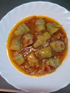 Una foto de Alcachofas en salsa