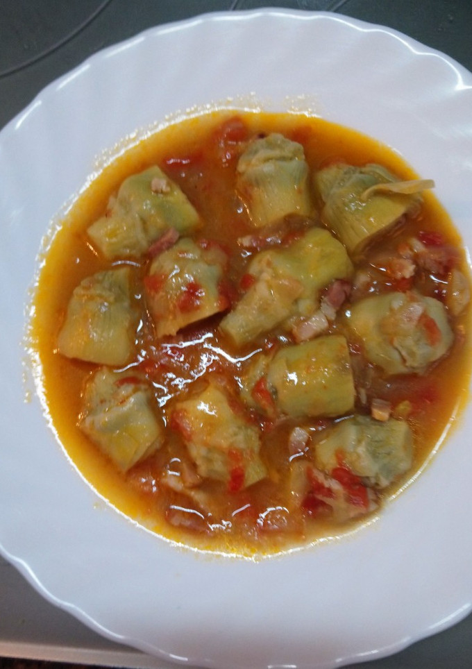 Una foto de Alcachofas en salsa