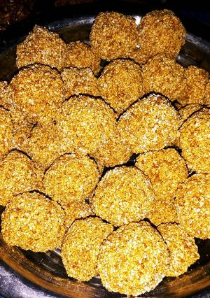 A picture of Raamdana laddu.