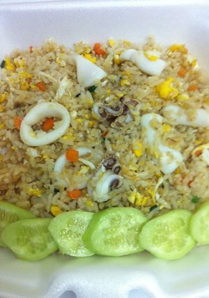 รูปของ ข้าวผัดหมึก
